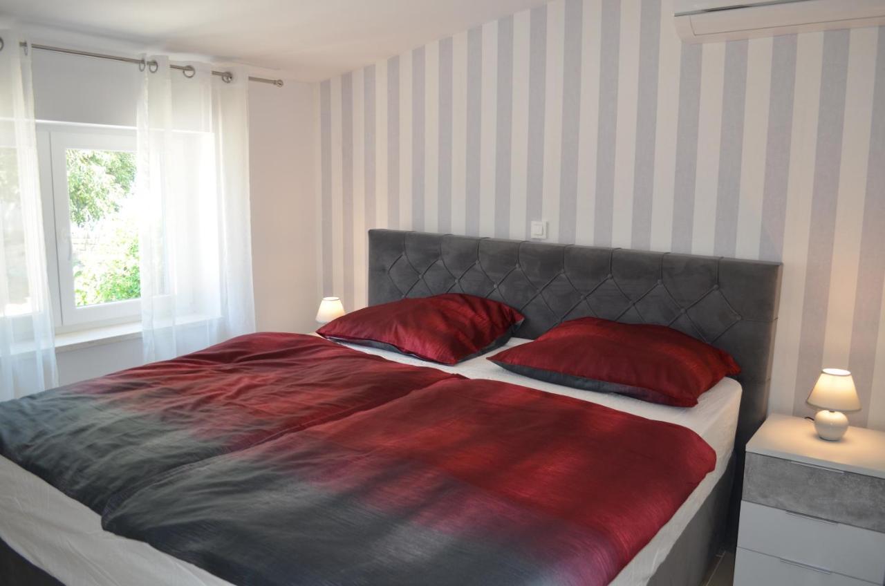 Apartments Korina Цриквениця Екстер'єр фото